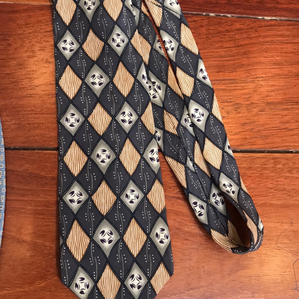 Set of All Silk Ties - Picture 4 of 11